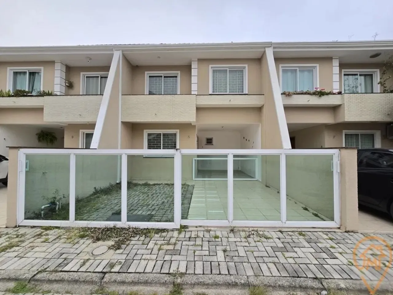 Sobrado com 3 quartos para alugar por R$ 3000.00, 105.20 m2 - FANNY - CURITIBA/PR