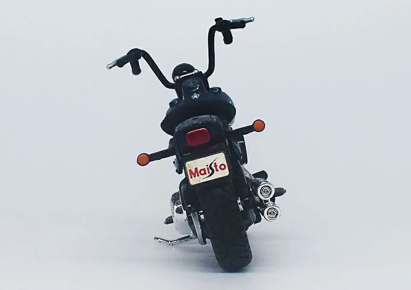 Miniatura da moto Harley Davidson Cross Bones. - Foto 4