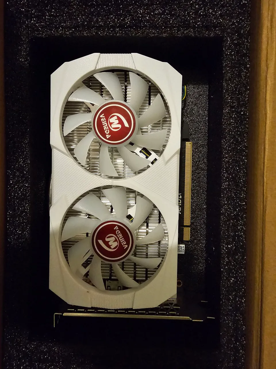 Placa de Vídeo - RX580 Branca