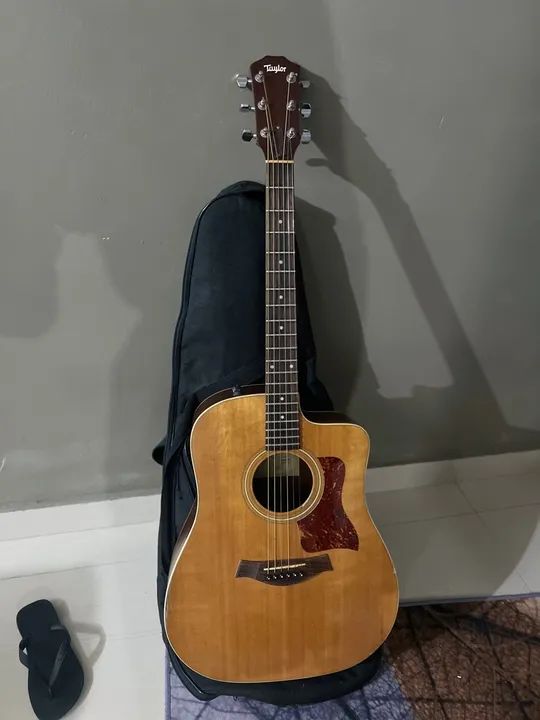 Vendo Violão Taylor - made USA