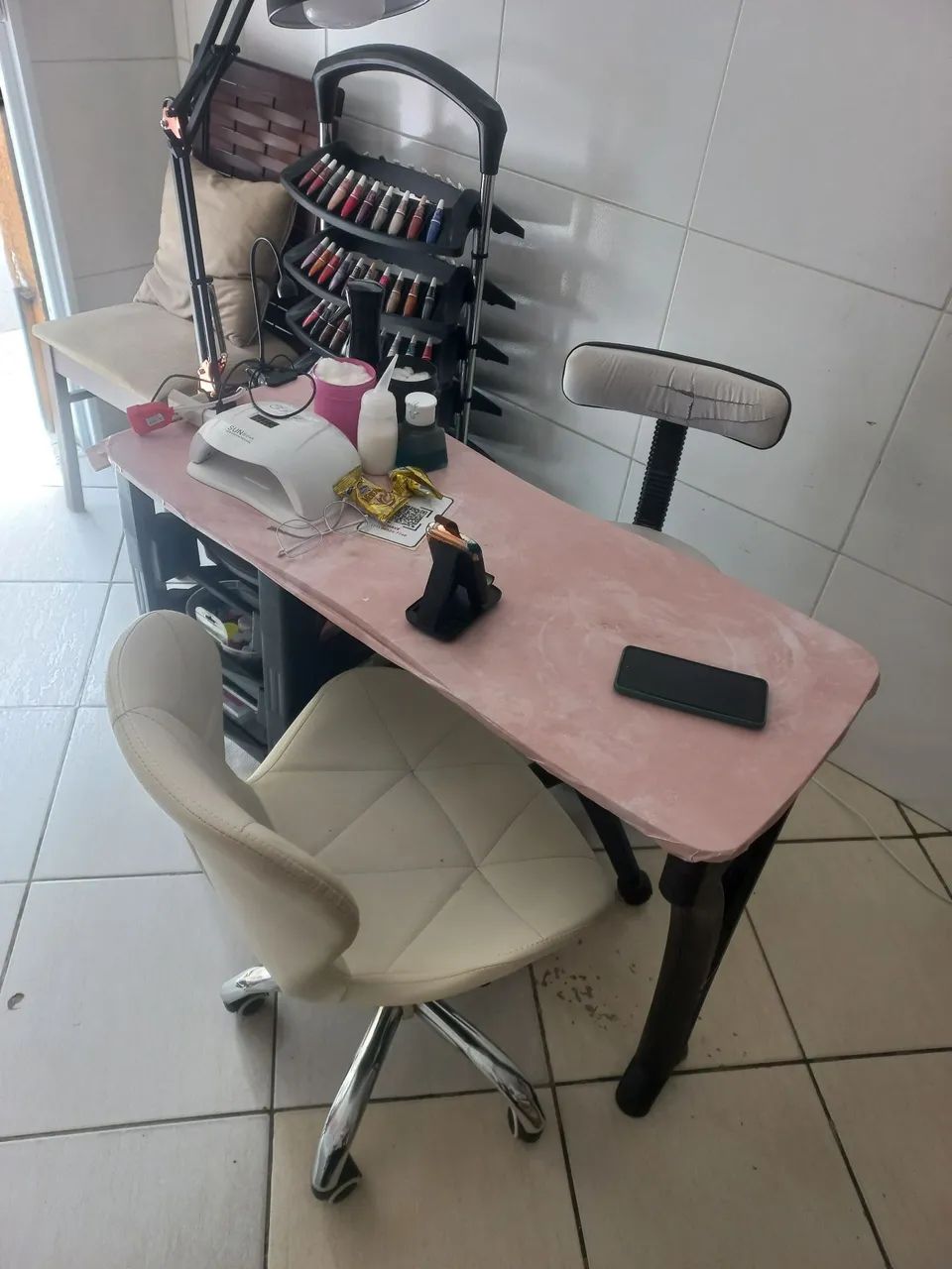 Mesa de manicure com cadeira - Foto 2