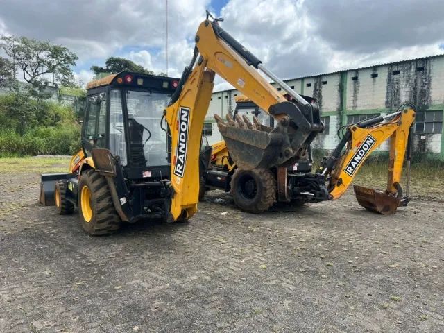 Retro Randon 4x4 2020 2000 horas - Foto 3