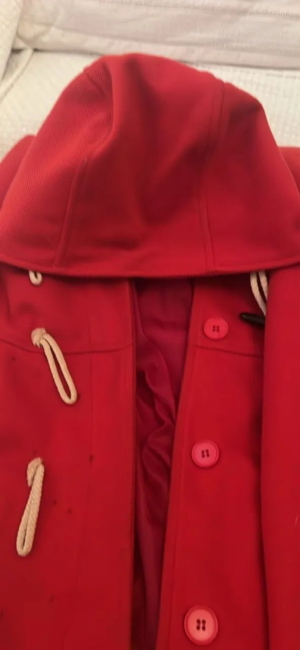 Casaco vermelho com capuz - Foto 3