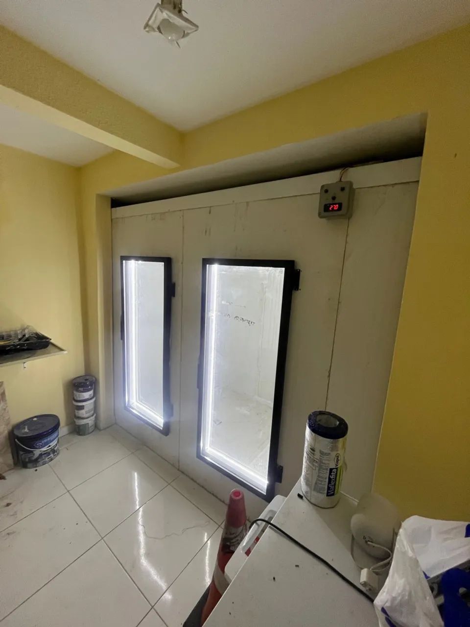 Câmara Fria com Portas de vidro  Iluminadas!
