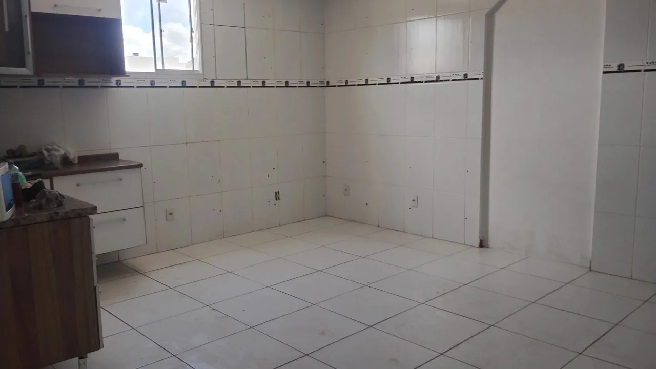 aluguel casa segundo andar, 2/4 sala, cozinha ,banheiro 1.200 boca do rio ao lado do baia