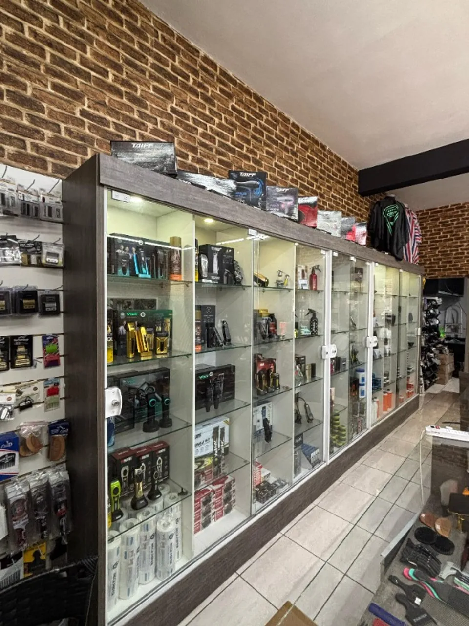 VITRINE/BALÇÃO MOVEIS PARA LOJA PELA METADE DO PRECO