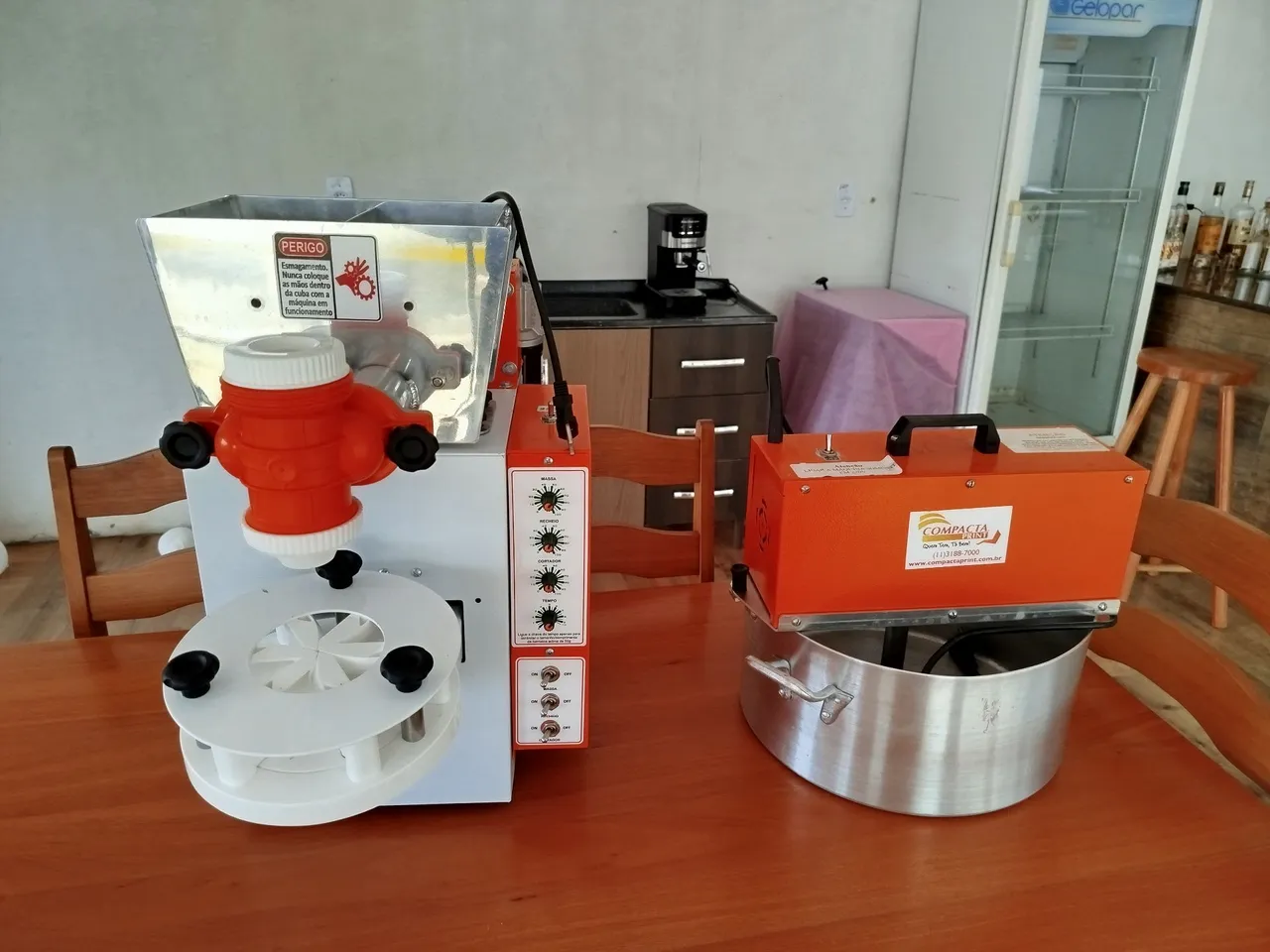 Vendo ou troco equipamento para lanchonete