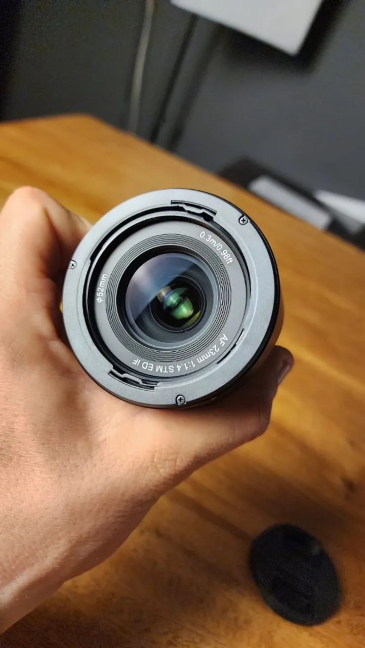 Lente Viltrox AF 23mm 1.4 E-mount