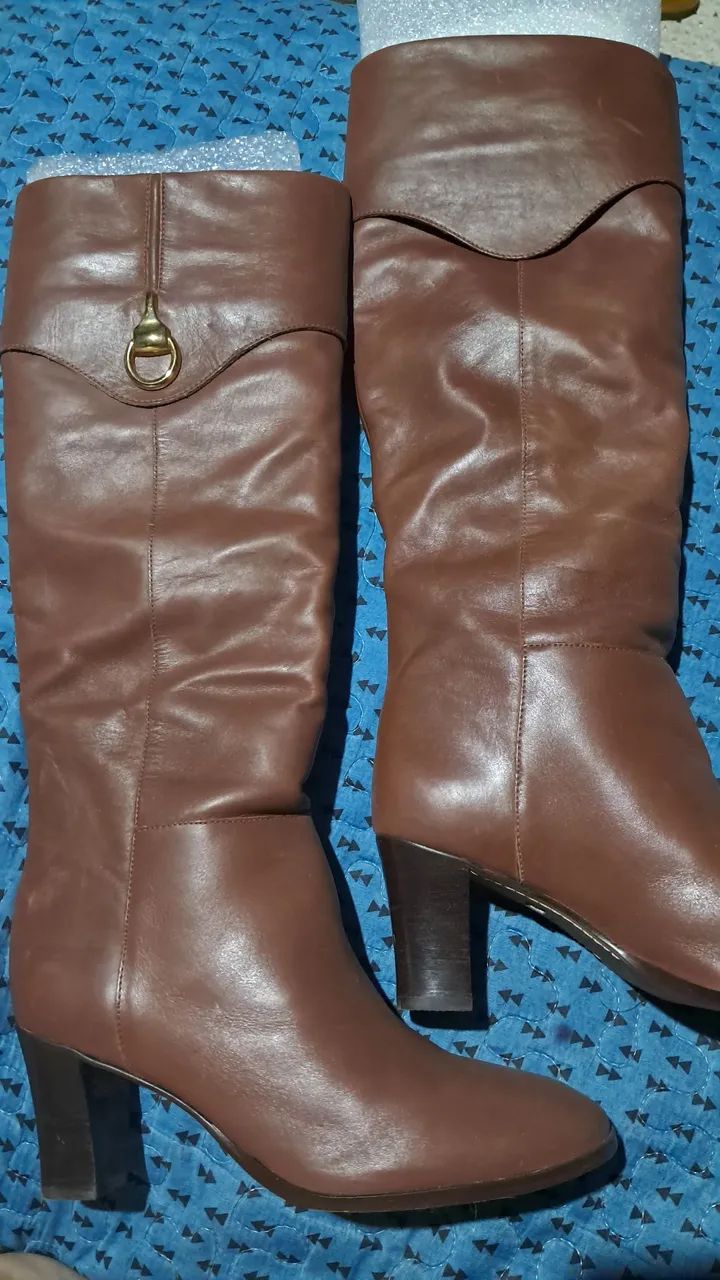 Bota cano longo Arezzo