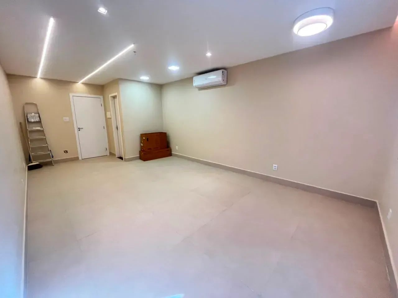 ED ARYA TOWER - SALA COMERCIAL - UMARIZAL - Foto 2