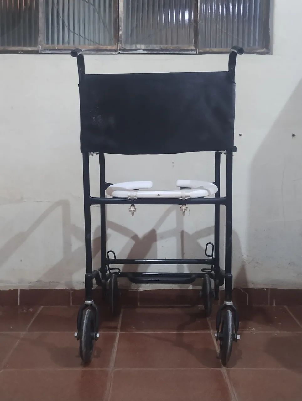 Cadeira de Banho  - Foto 2