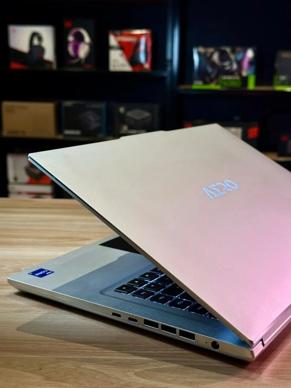 Notebook Gigabyte Aero 16 Xe5, I7-12700h,16gb Ddr5, 1tb
