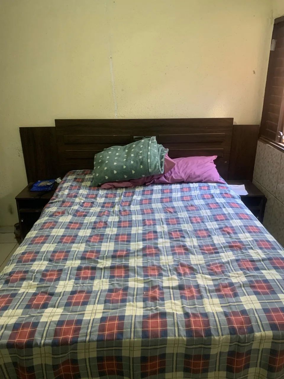 Cama casal com cabeceira