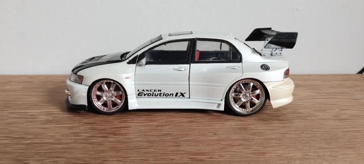 Lanche Evolution IX - escala 1/24 - Foto 5
