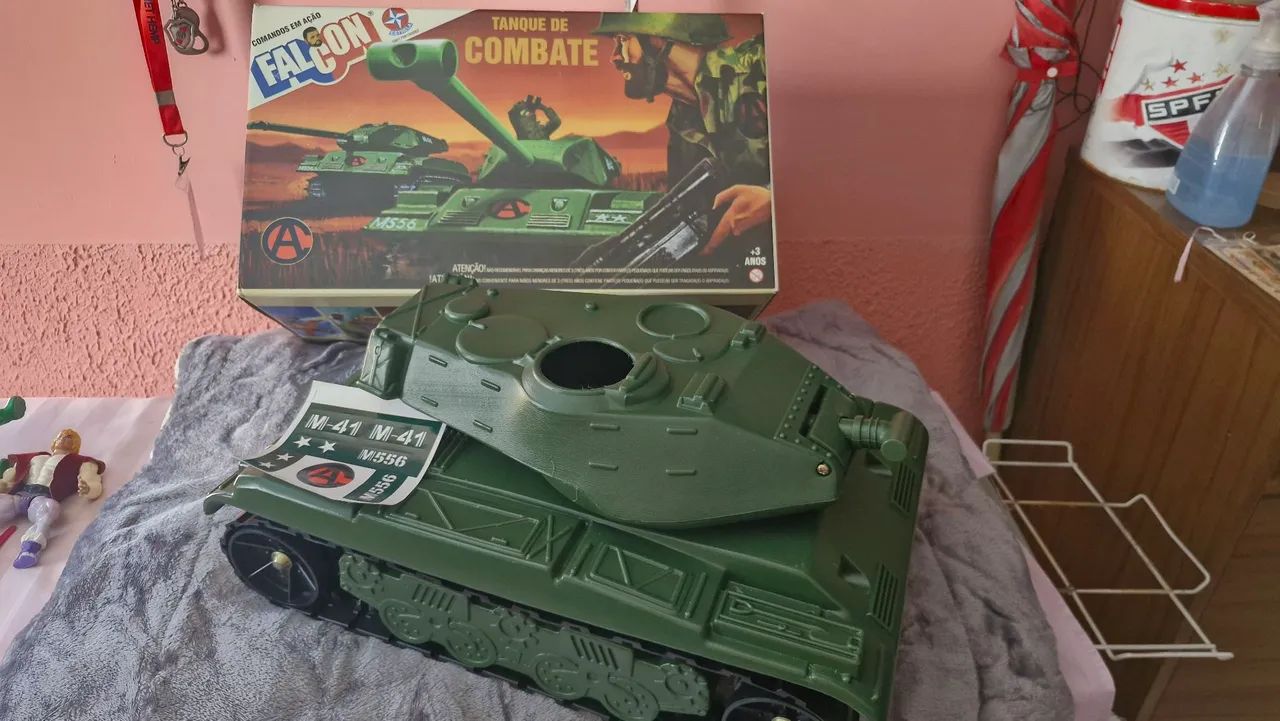 Tanque de Guerra _ Falcon estrela