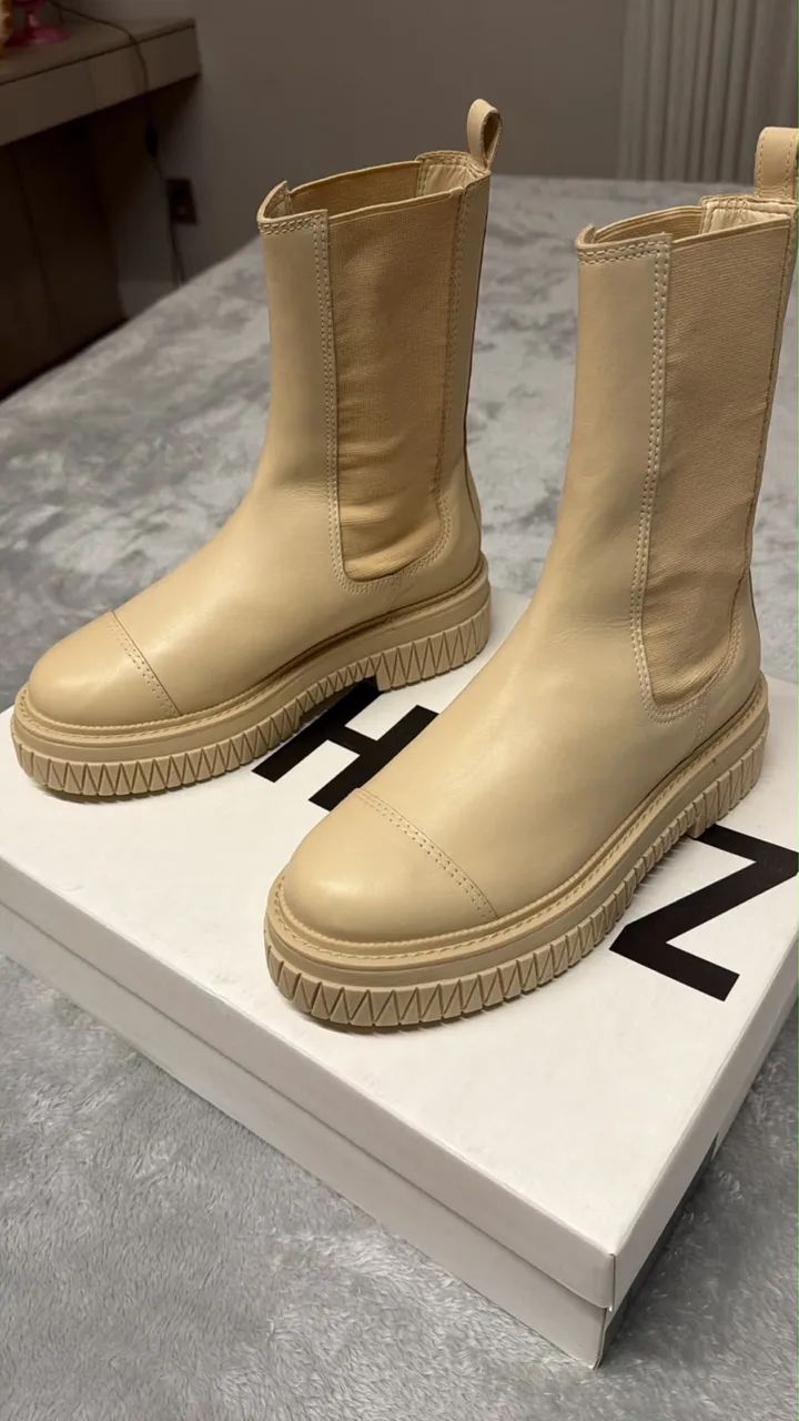 Bota Schütz original nova sem uso