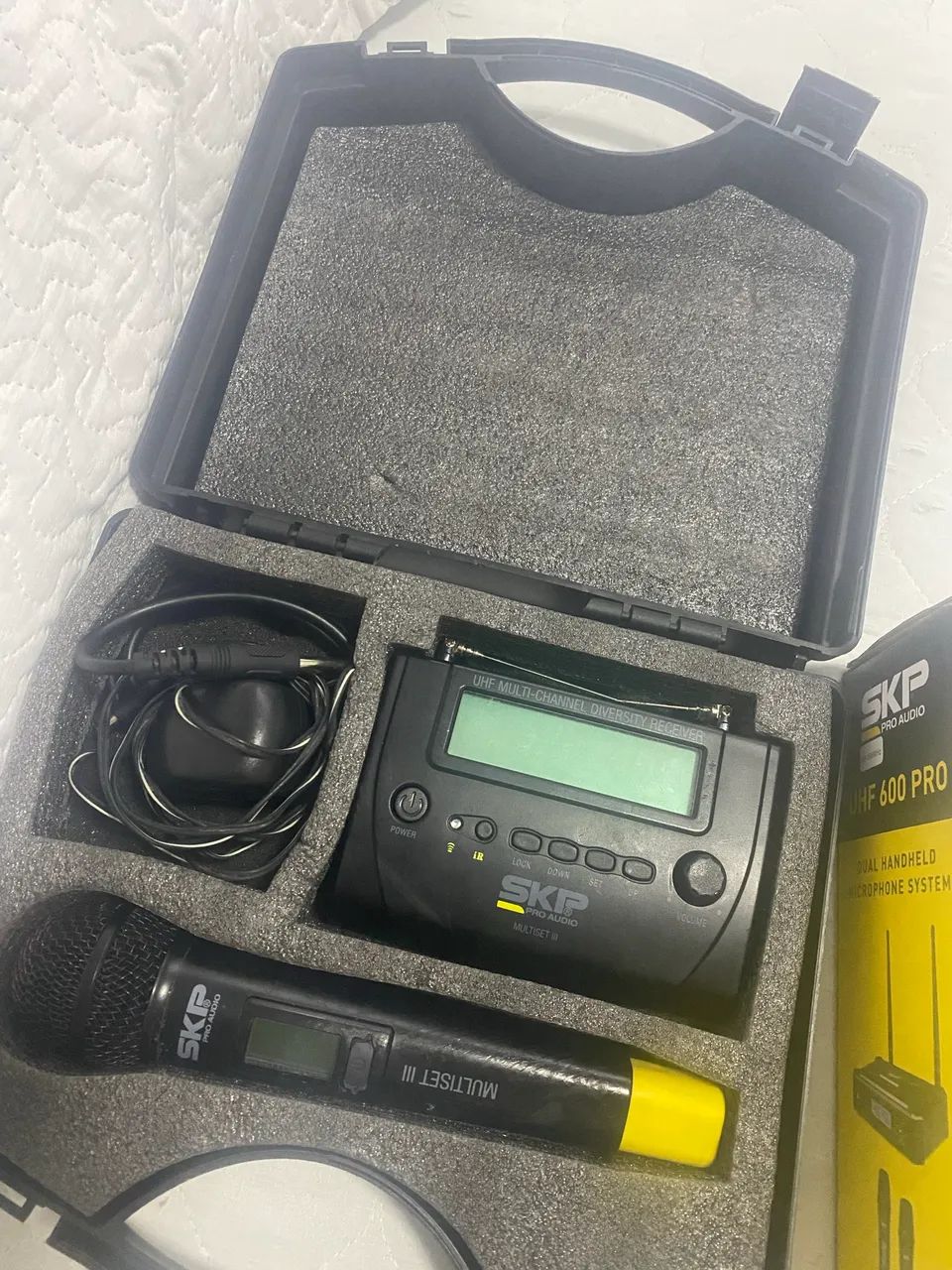 Microfone sem fio profissional 