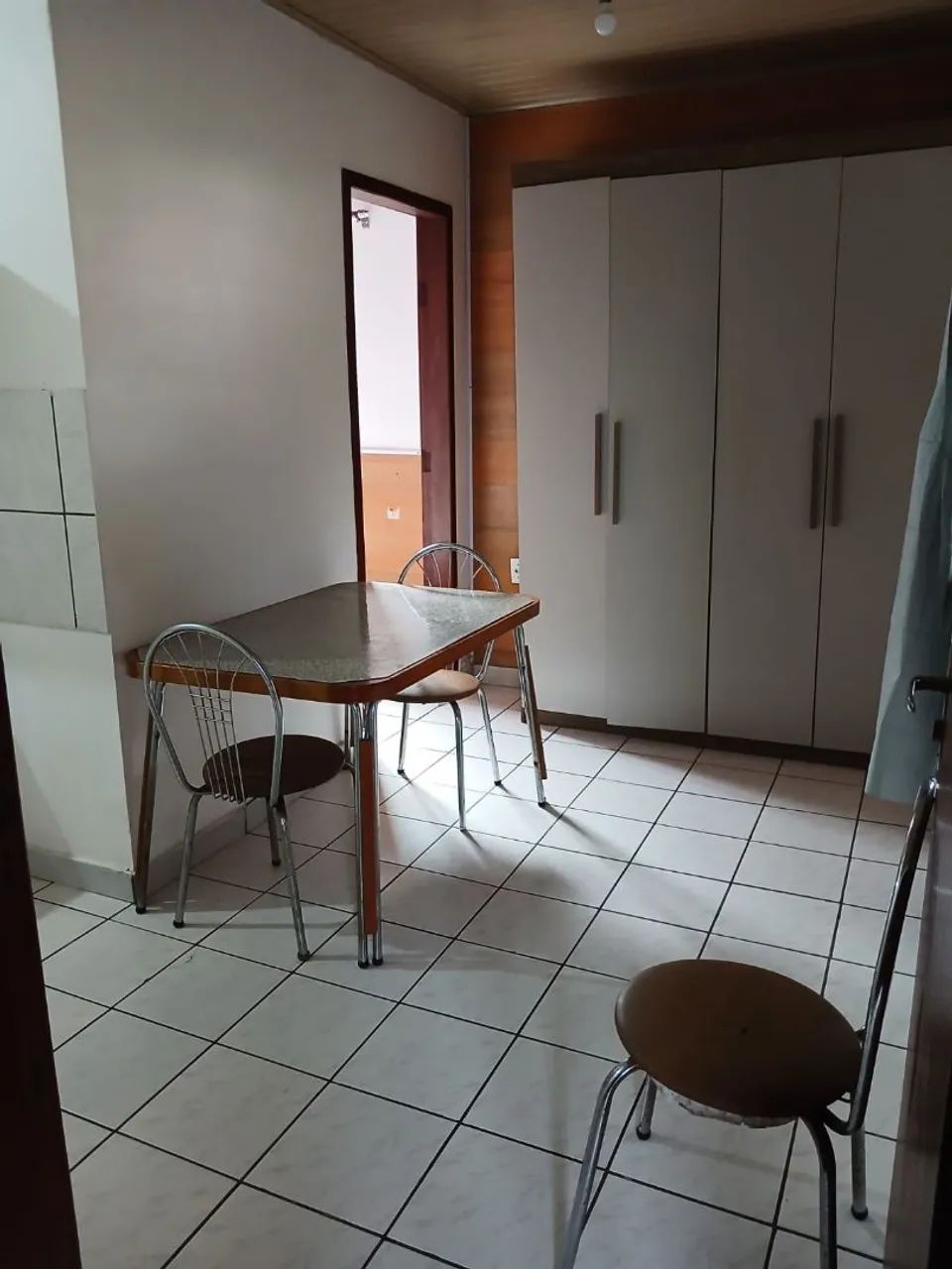 Aluga-se kitnet em Capoeiras 