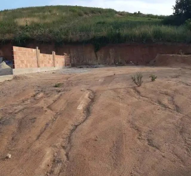 Vendo terreno 8x30
