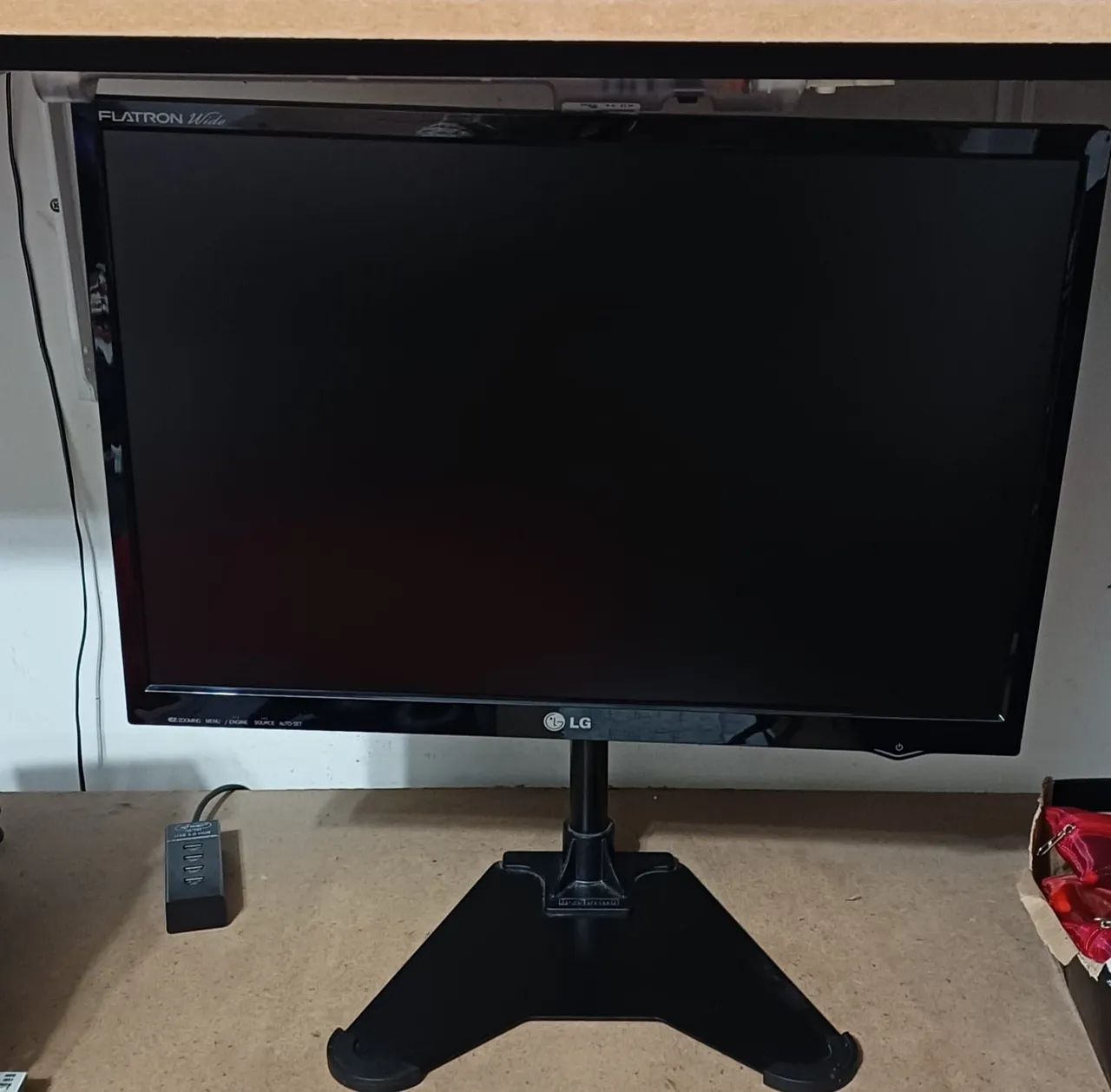 Monitor Flatron LCD 22'' + Pedestal