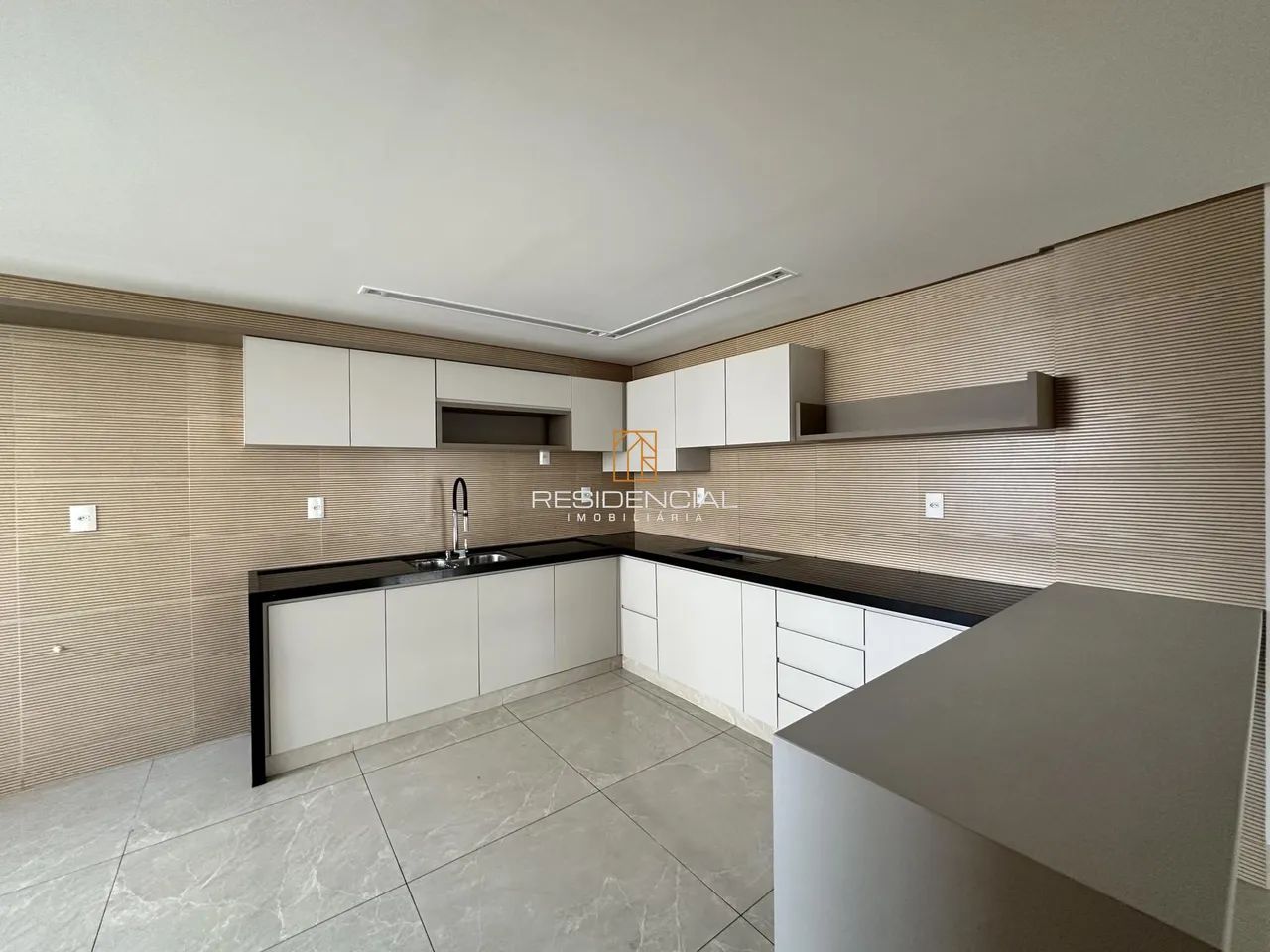 APARTAMENTO SEMI MOBILIADO NO CENTRO - Foto 5