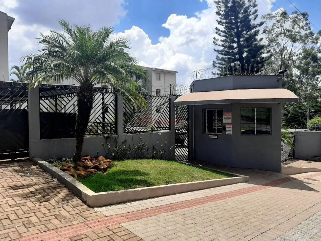 OPORTUNIDADE !!! APARTAMENTO Á VENDA !