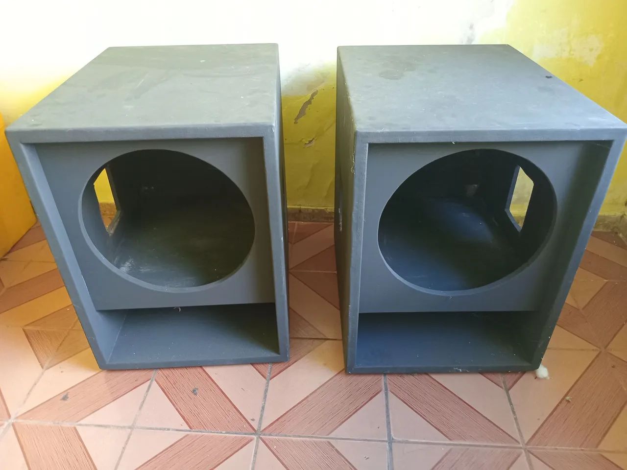 Caixas Sub Grave para auto falantes de 18 polegadas  - Foto 2