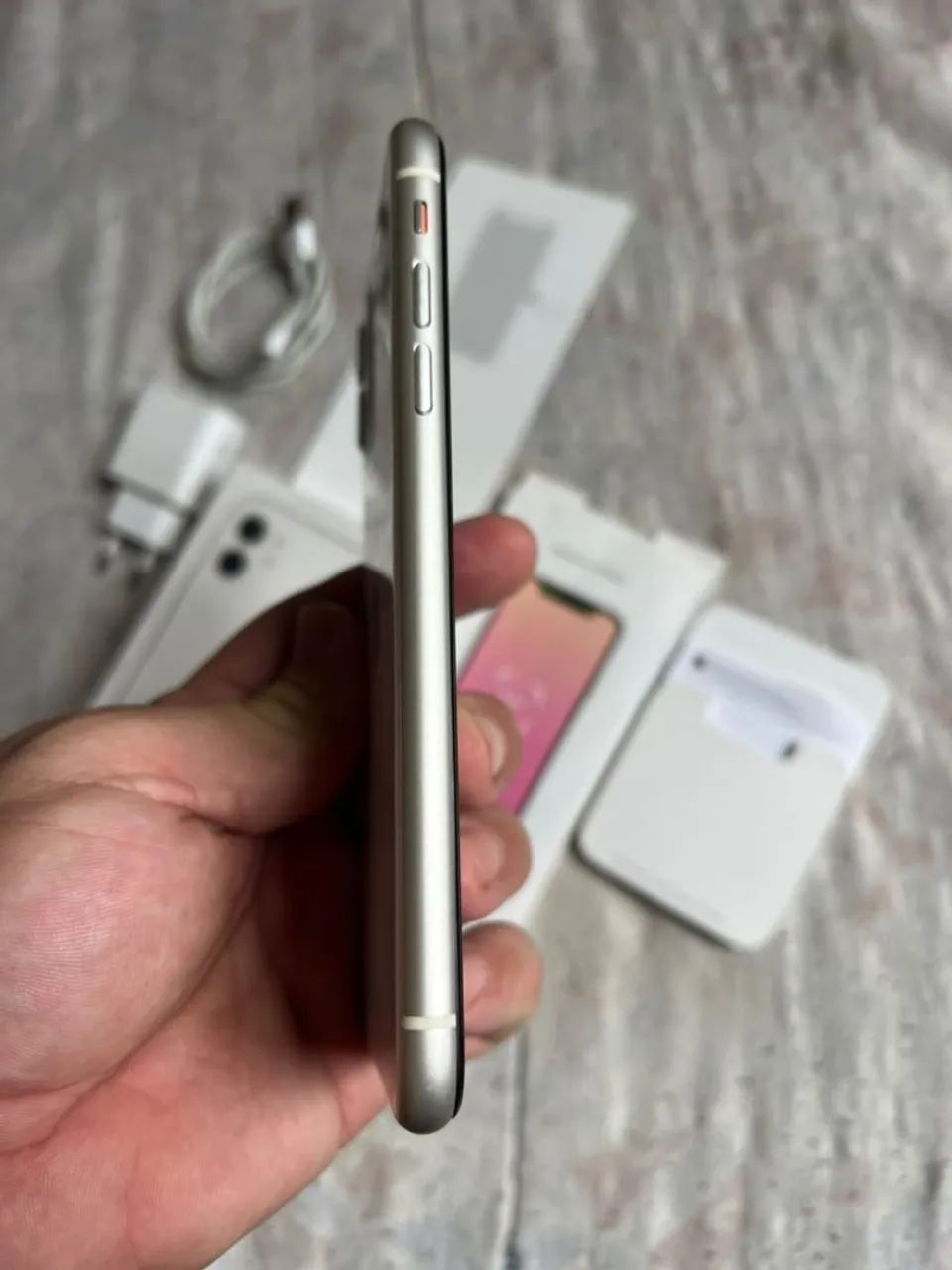 iPhone 11 branco. 128g. Face id OK. Na caixa - Foto 4