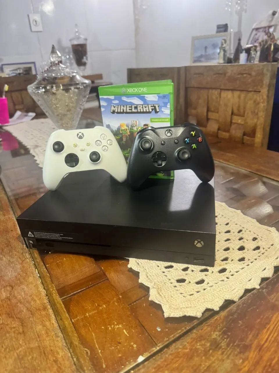 Xbox One X 1TB
