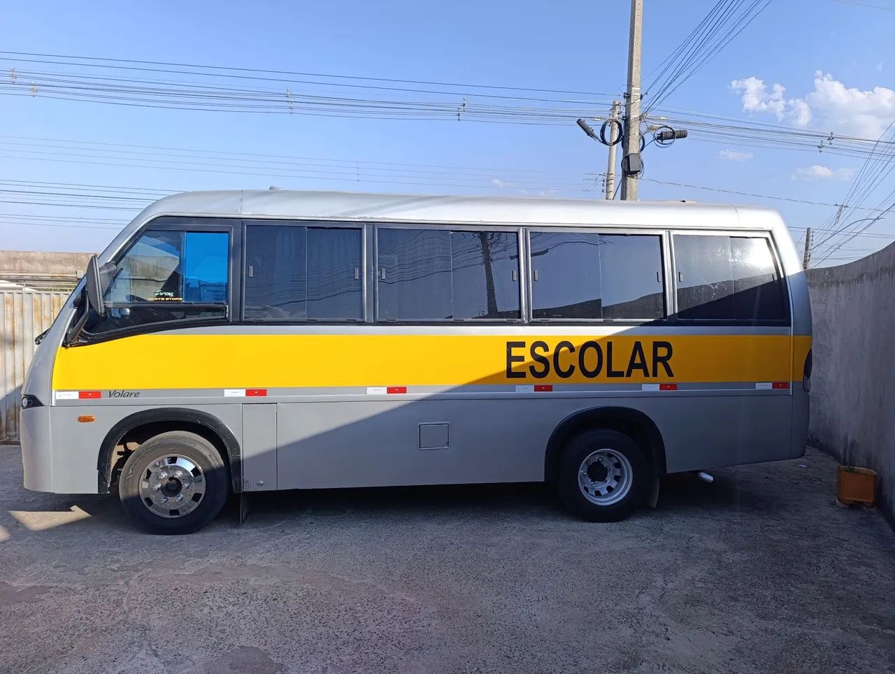 Micro-ônibus V6 20 lugares executivo - Foto 2