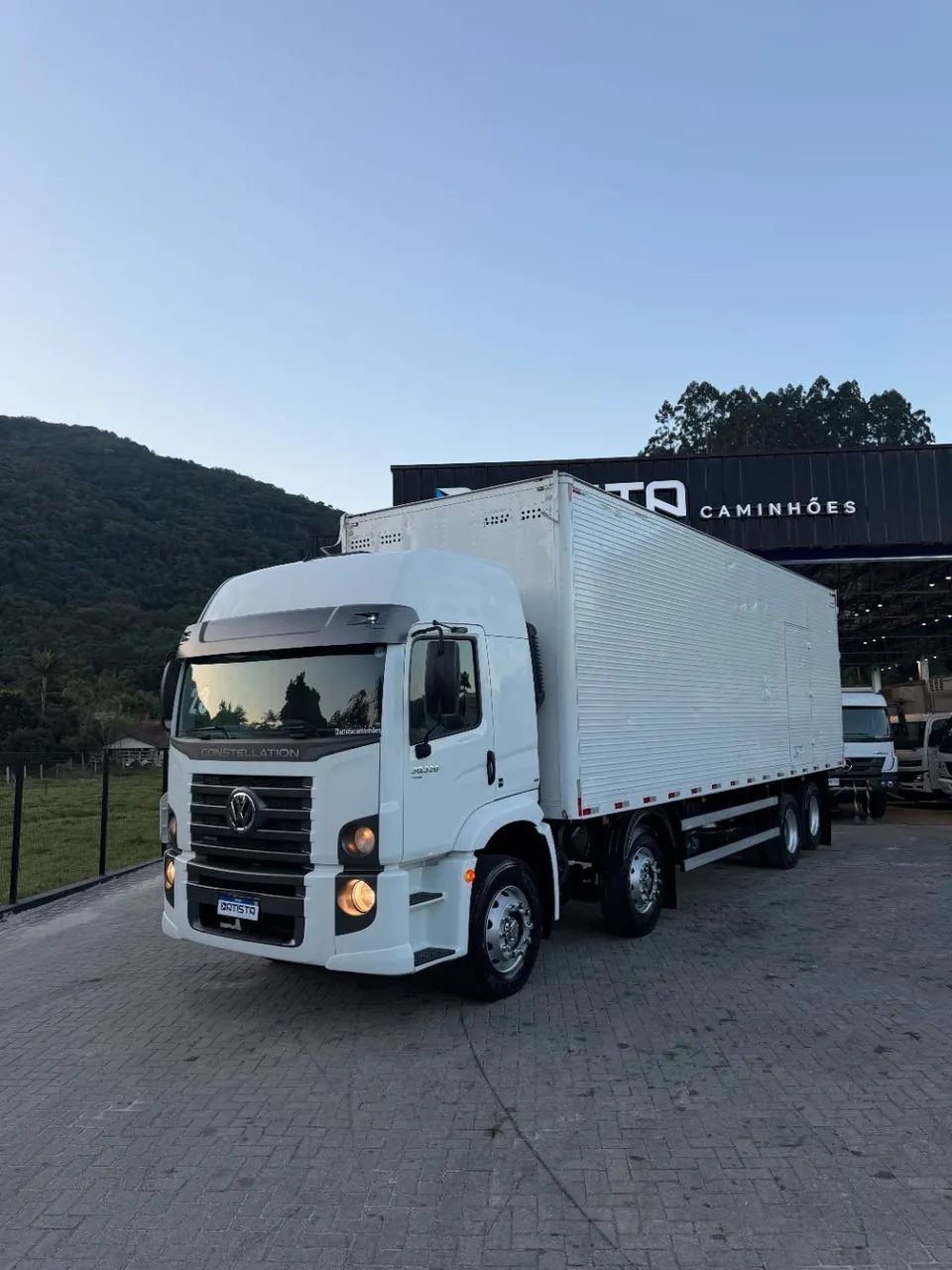 Vw 30-320 8x2 2023 - Chassi