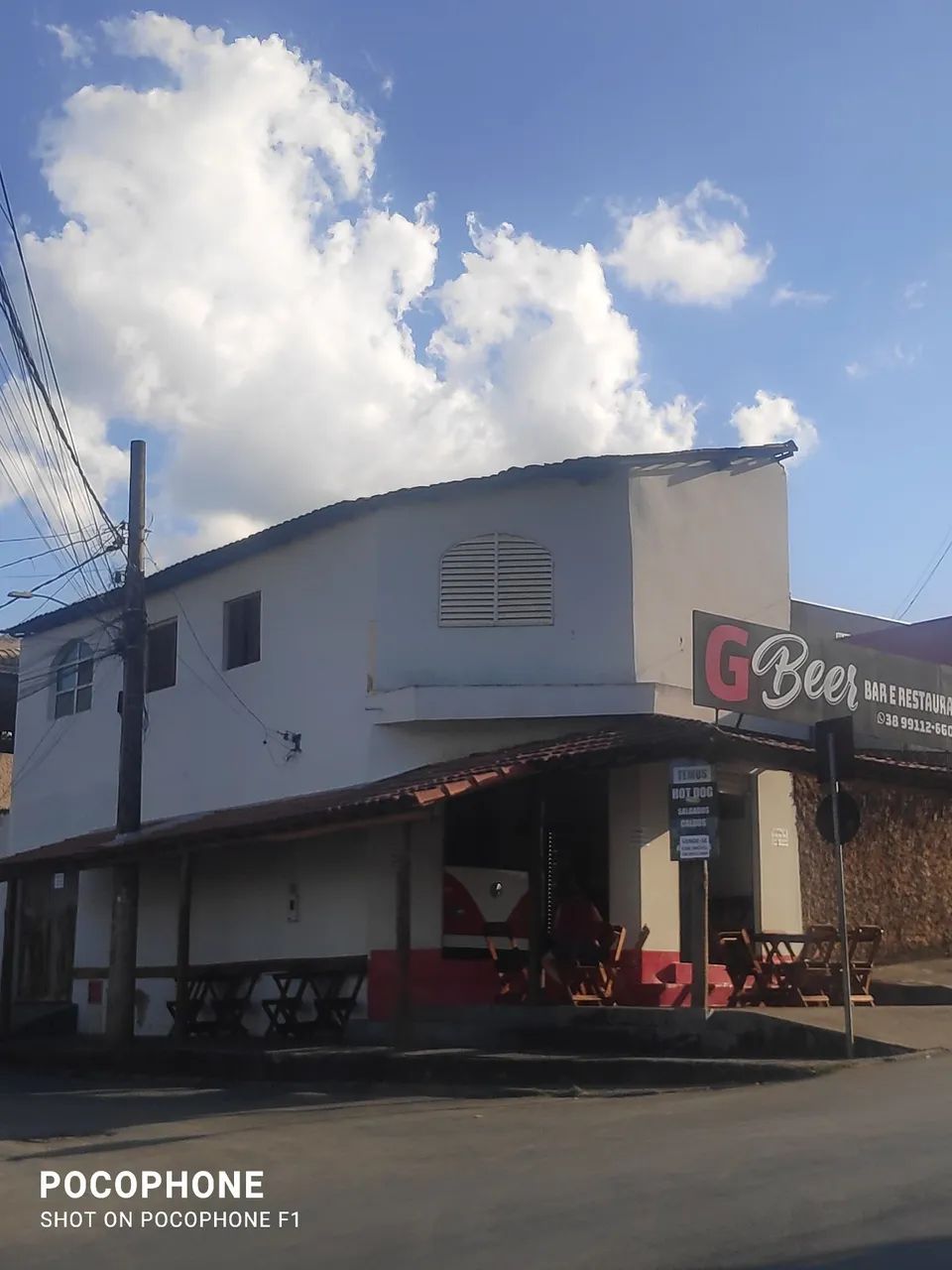  casa com ponto comercial 
