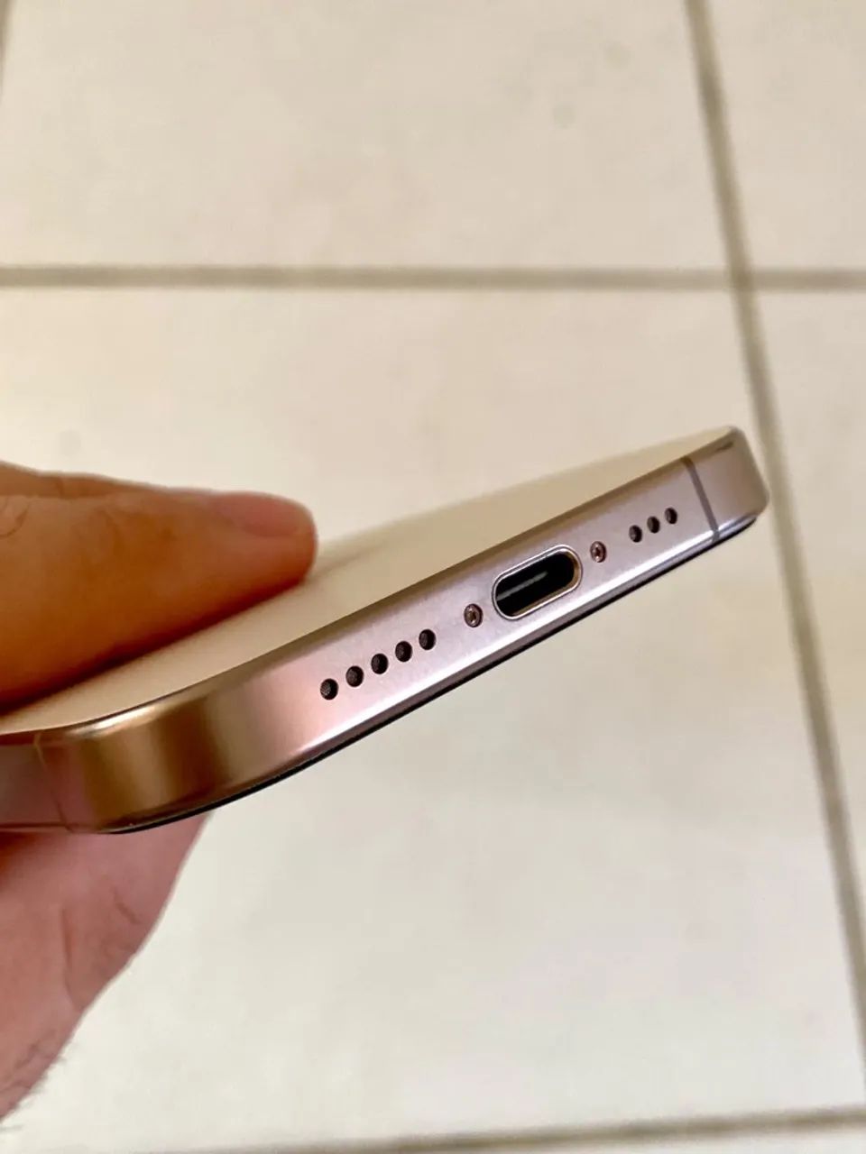 iPhone 16 PRO - Foto 3