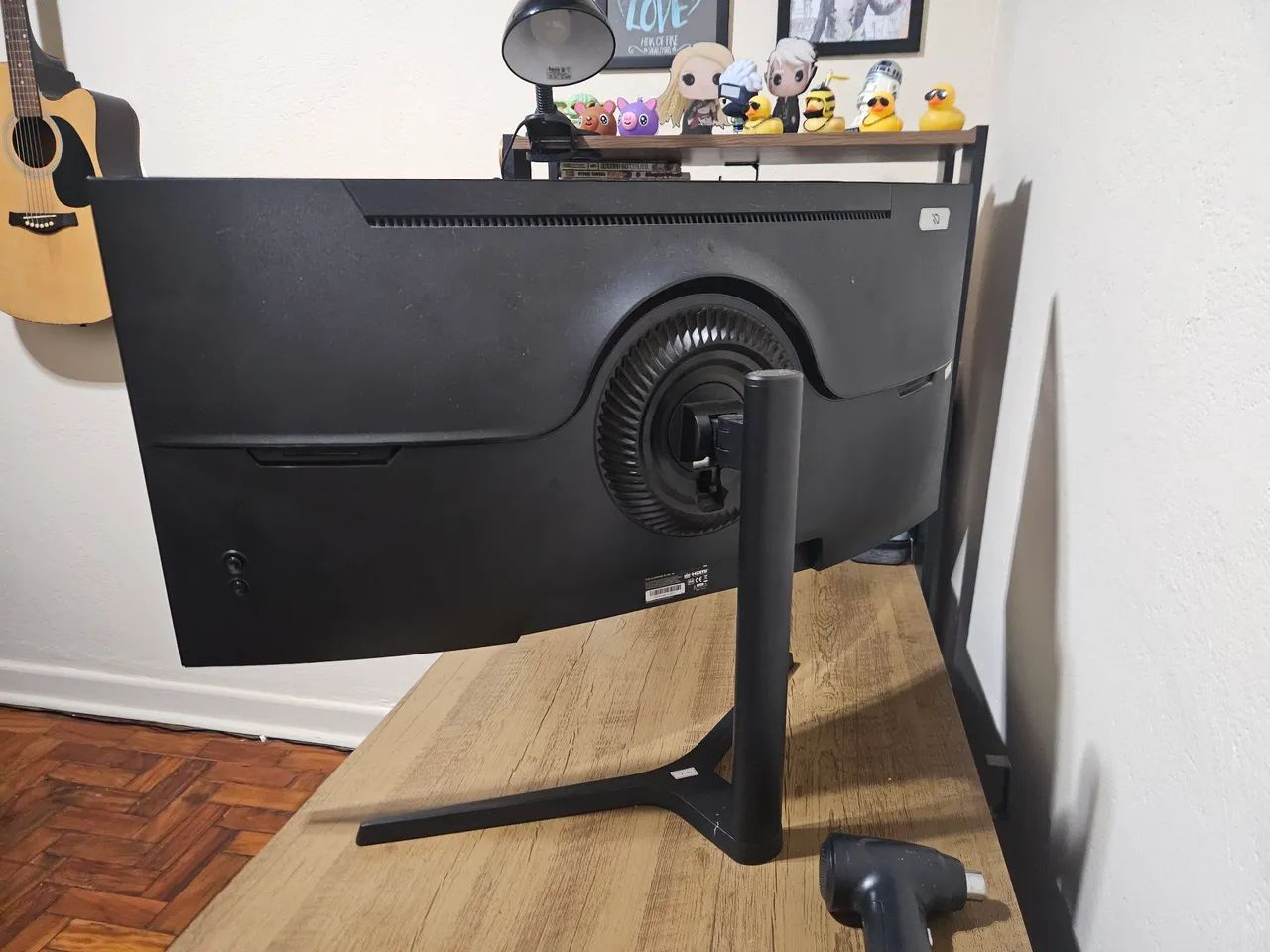 Monitor Gamer Ultrawide 144hz 1440p (com defeito) - Foto 2