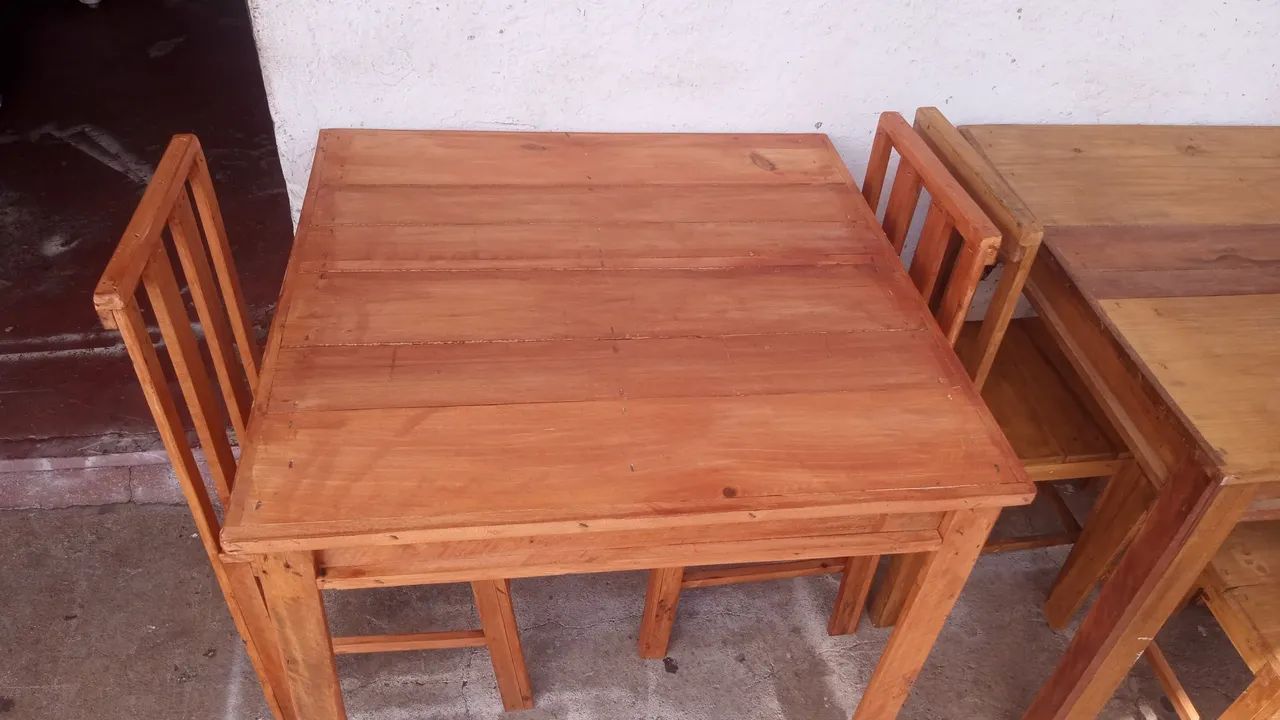 Conjunto de Mesa nova de Madeira Maciça + 4 Cadeiras | Rústico e Resistente novas 