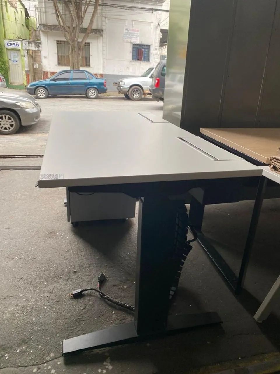 Mesa de regulagem motorizada Herman Miller  - Foto 3