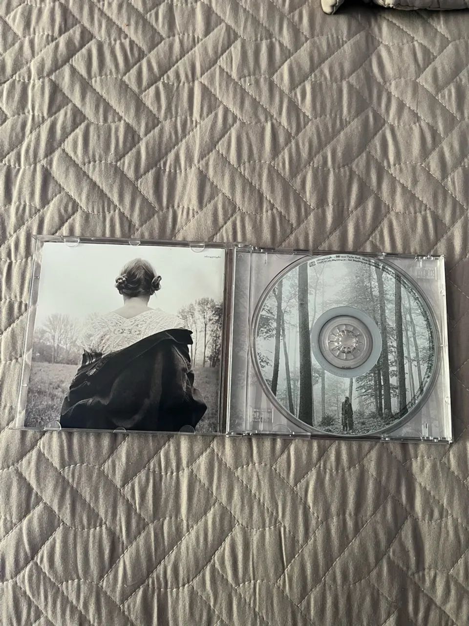 Cd Taylor Swift - folklore  - Foto 2