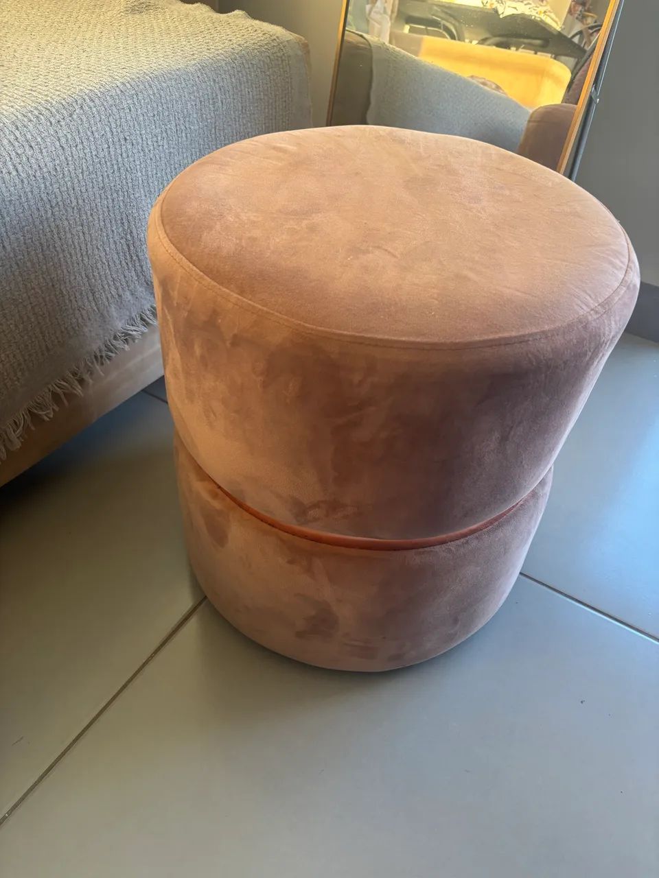 Puff camurça super conservado 