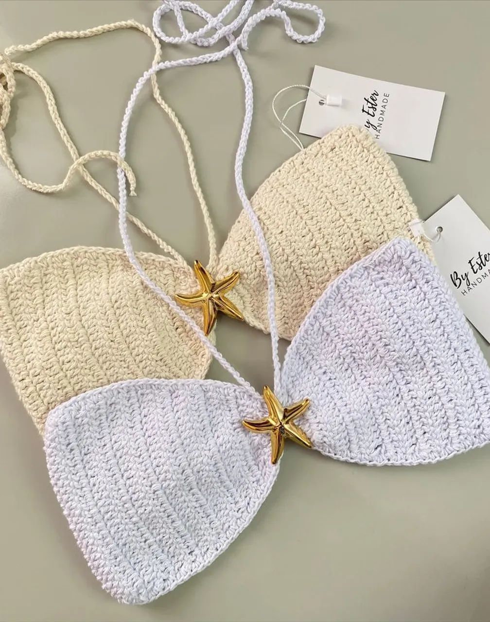 Sutiã e saias de crochê