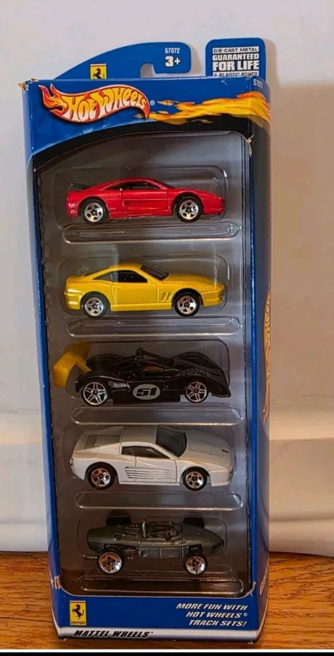 Hot Wheels Ferrari com 5 miniaturas - anos  2000