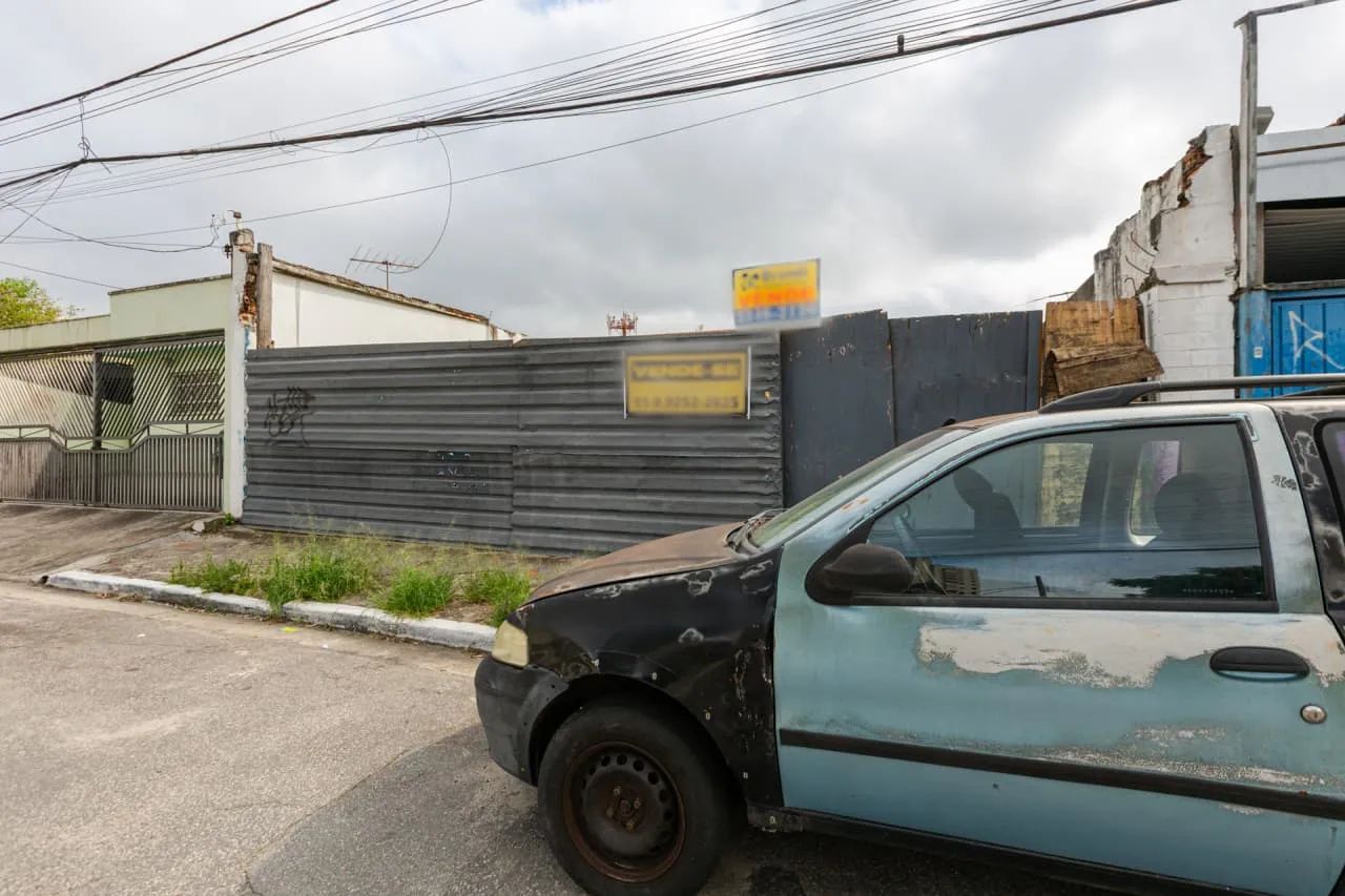 Galpão na Rua Tamuanas, 20  350 m²