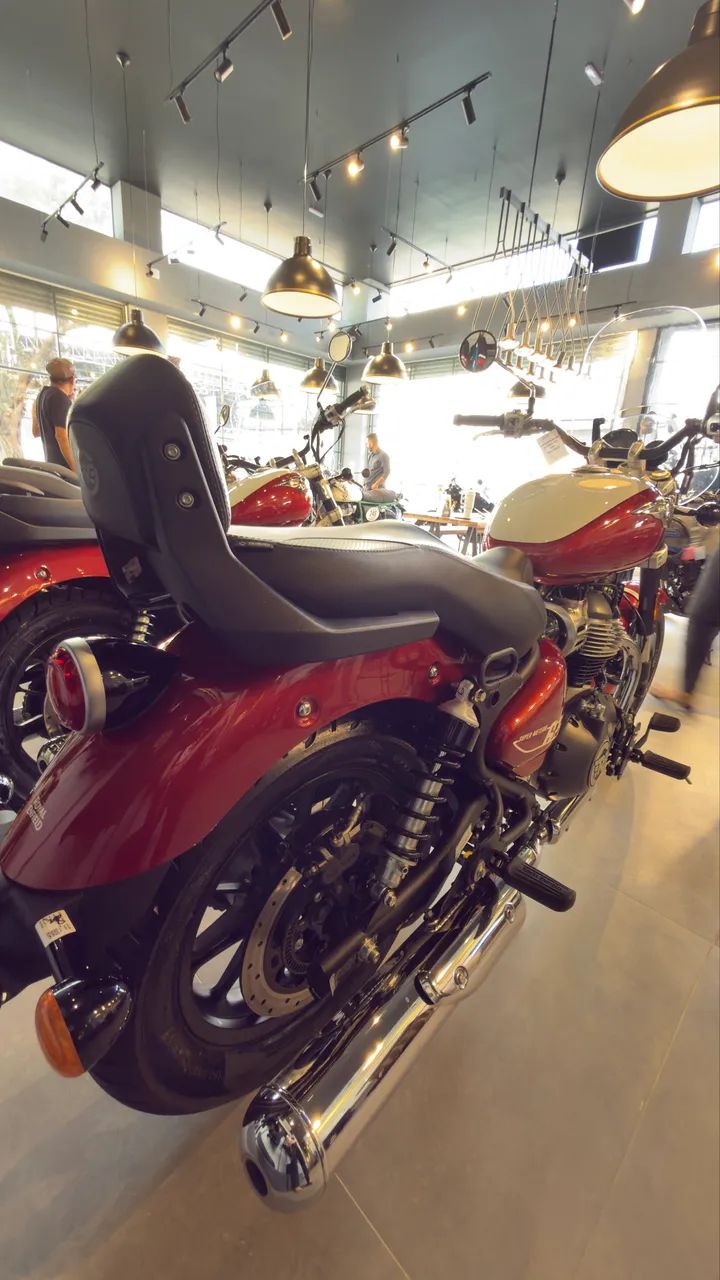 SUPER METEOR 650 - Foto 2