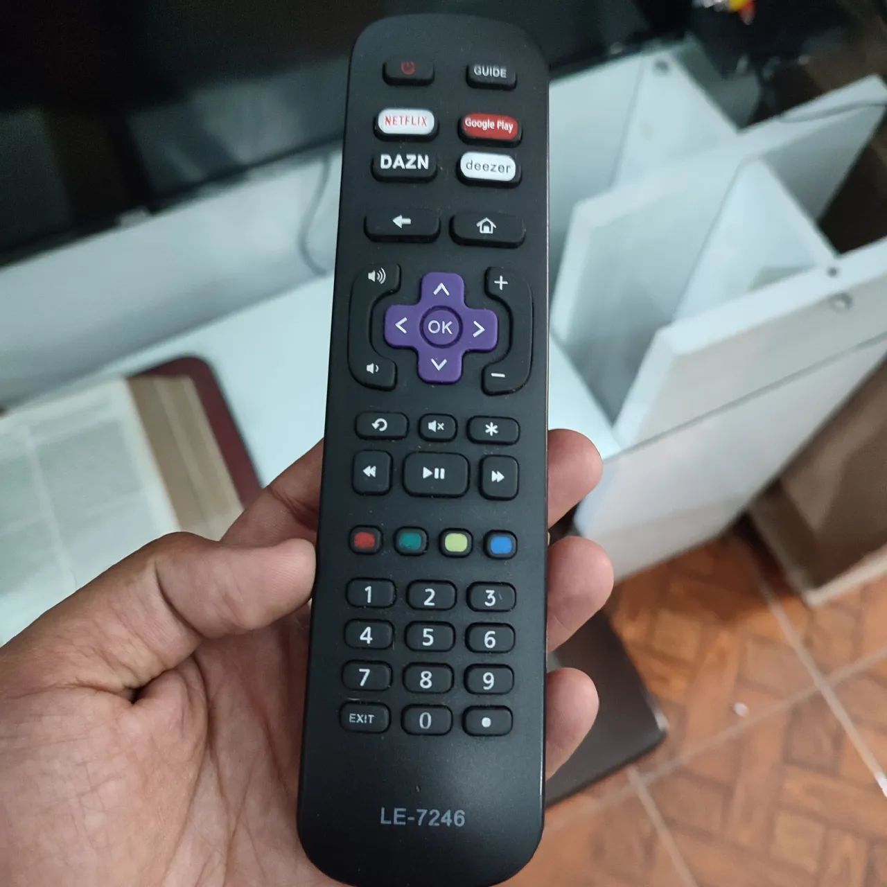Smart TV 43 polegadas AOC Full HD Roku TV - Foto 2