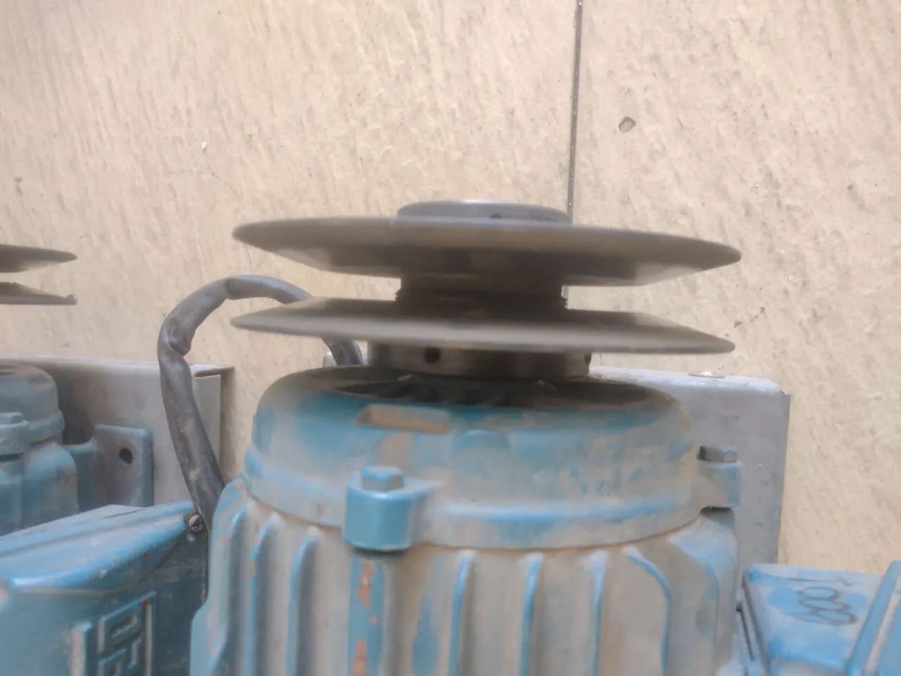 Motor Weg A22 Plus 3,0 CVN 220/380V - Foto 4