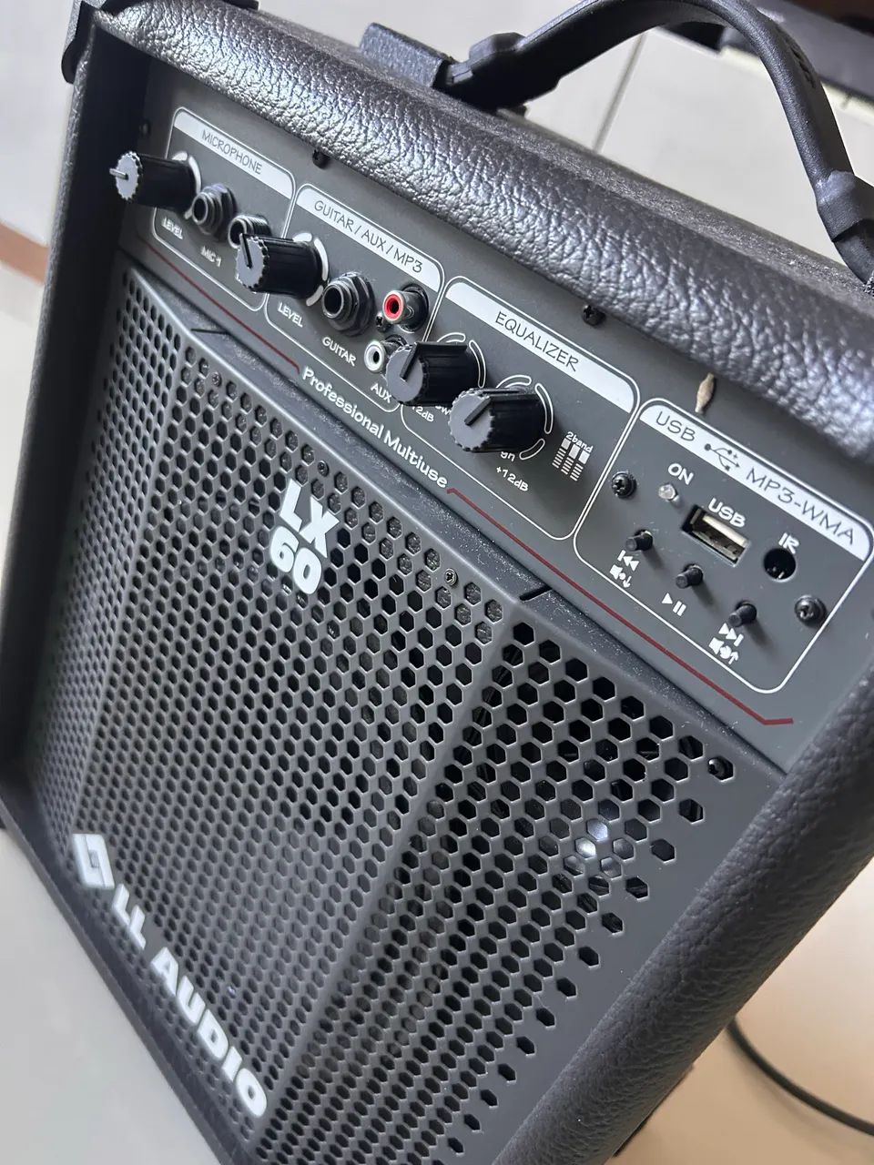 Caixa de Som Multiuso USB / Amplificador de Guitarra-Violão - Foto 3