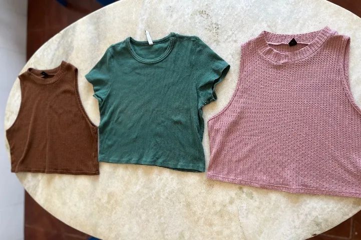 Kit com 3 blusas femininas G/GG em ótimo estado