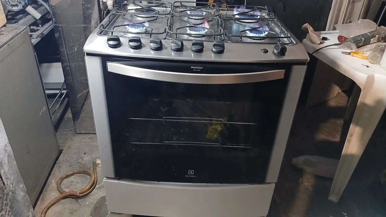 Fogão Electrolux 6 bocas automático  - Foto 2
