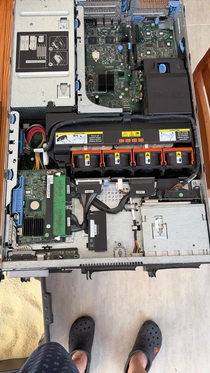 Servidor Dell PowerEdge 2950 - 2 Xeon Quad Core, 28 GB RAM, 6 HDs SAS - Foto 3