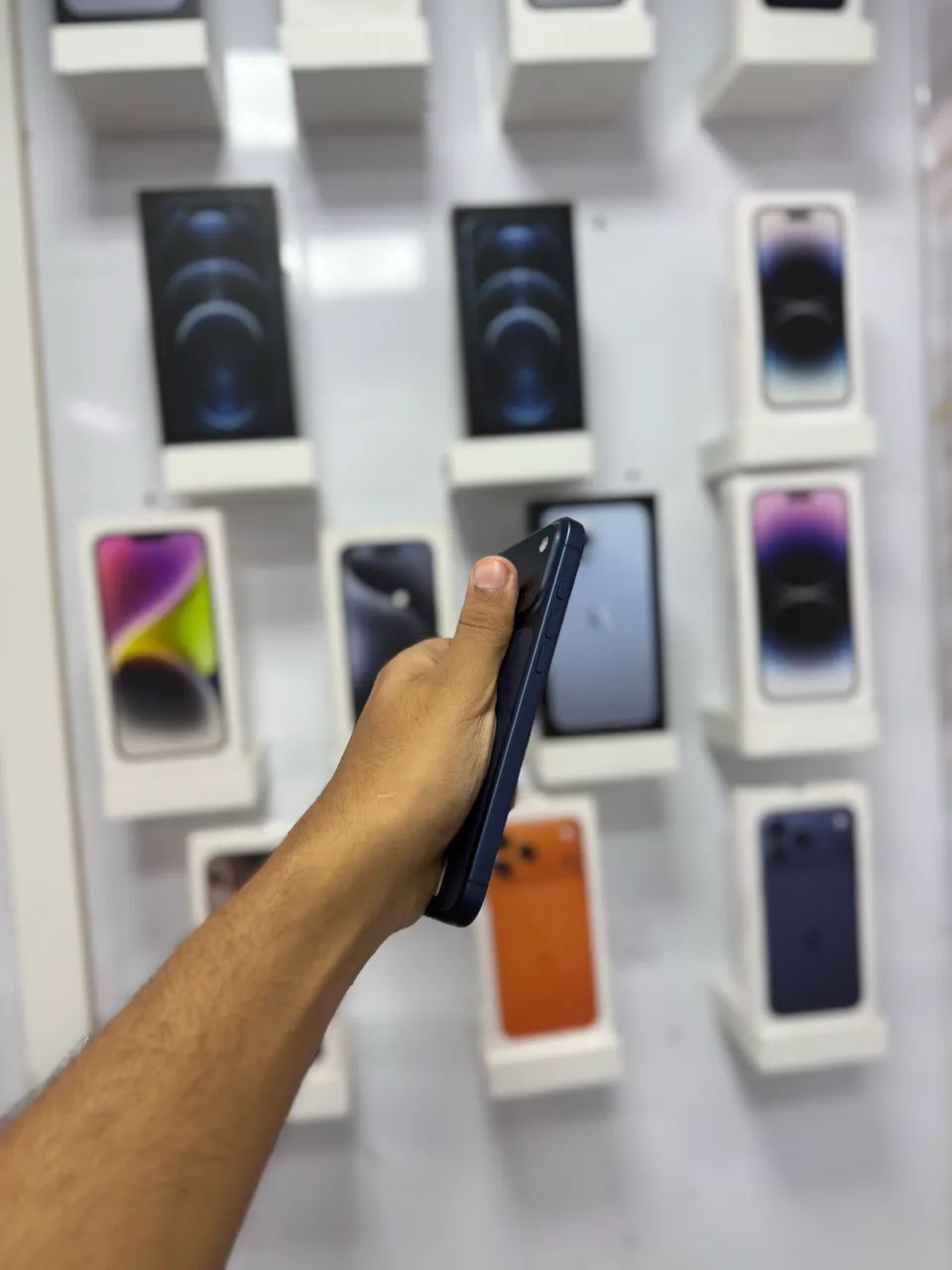 IPHONE 17 PRO MAX 256 GIGAS AZUL 100%  - Foto 3