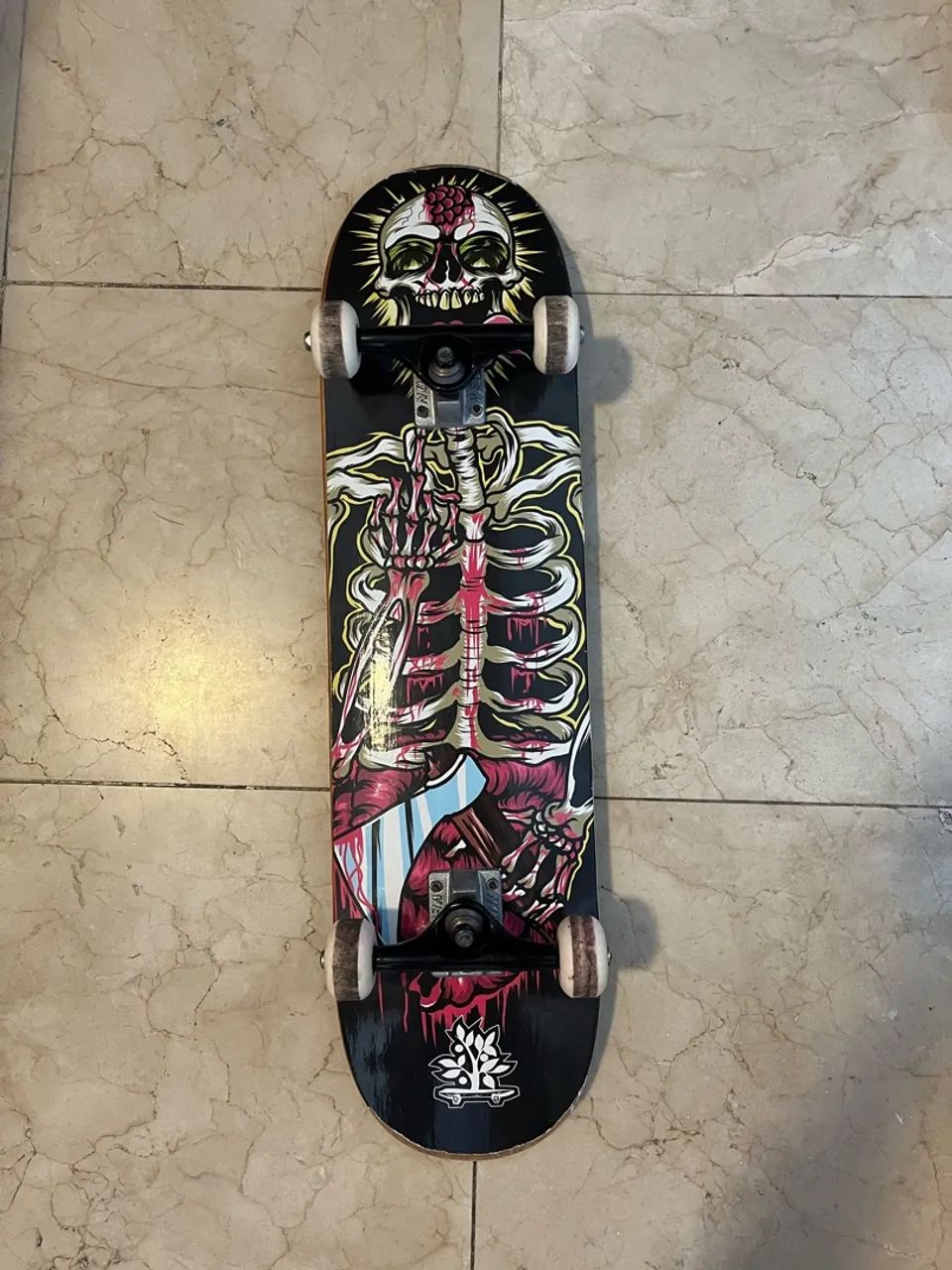 Skate completo usado